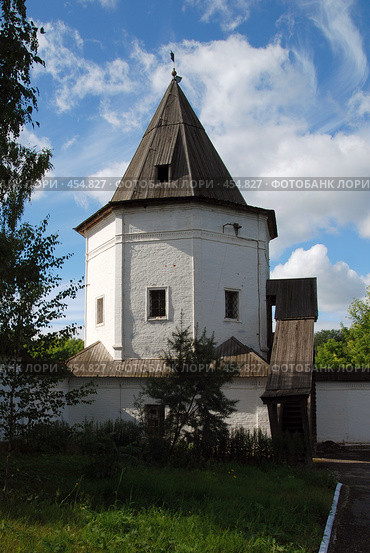 Киров. Вятка.  Юго-западная Башня Успенского Трифонова монастыря (2008 год). Стоковое фото, фотограф Ольга Визави / Фотобанк Лори