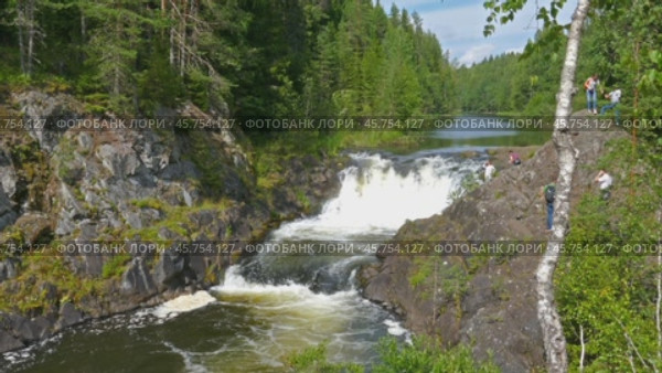 Kivach waterfall in Karelia, Russia. Стоковое видео, видеограф Михаил Коханчиков / Фотобанк Лори