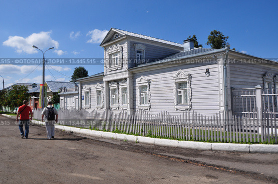 Коломна. Улица Казакова. Белый домик (2015 год). Редакционное фото, фотограф Ирина Быстрова / Фотобанк Лори