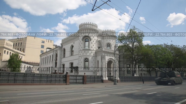 Колонна самоходных гаубиц "Мста-С", участвовавших в генеральной репетиции Парада Победы на Красной площади 7 мая 2016. Редакционное видео, видеограф Наталья Волкова / Фотобанк Лори