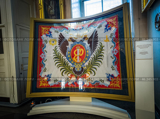 Копия полкового знамени Лейб-Гвардии Преображенского полка образца 1742 года, пожалованного императрицей Елизаветой Петеровной. Спасо-Преображенский всей гвардии собор. Санкт-Петербург. Редакционное фото, фотограф Ольга Визави / Фотобанк Лори