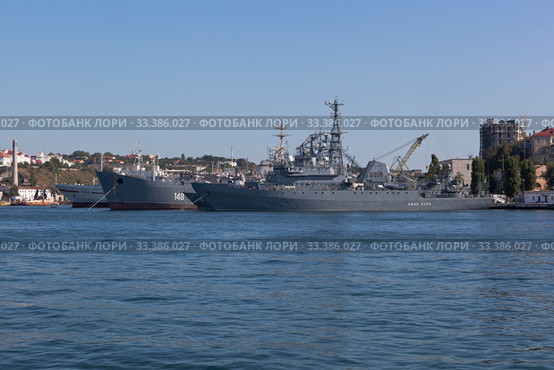 Корабль-разведчик "Иван Хурс" в Севастопольском морском порту, Крым (2019 год). Редакционное фото, фотограф Николай Мухорин / Фотобанк Лори