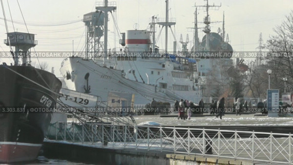 Корабли у причала музея Мирового океана. Калининград (2012 год). Редакционное видео, видеограф Сергей Куров / Фотобанк Лори