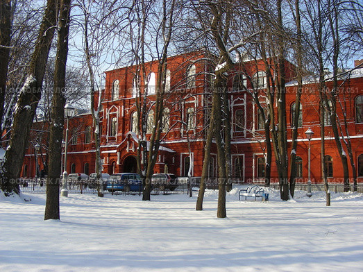 Корпус № 1 городской клинической больницы № 14 им. В.Г. Короленко (№ 5 им. братьев Бахрушиных). Улица Стромынка, 7, корпус 1. Район Сокольники. Город Москва (2014 год). Стоковое фото, фотограф lana1501 / Фотобанк Лори