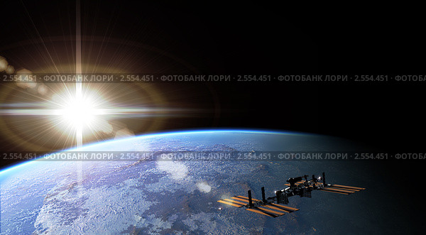 Космическая станция на орбите. Стоковая иллюстрация, иллюстратор Александр Володин / Фотобанк Лори