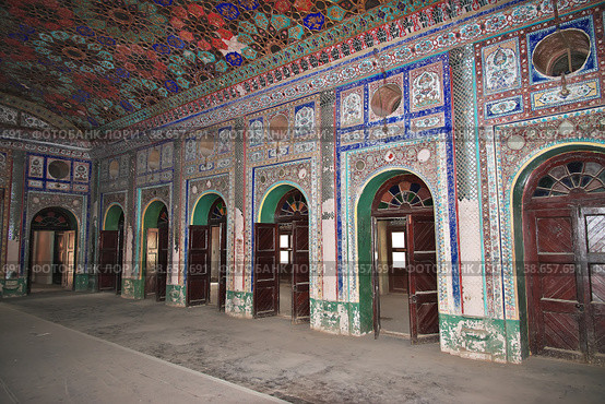 Kot Diji Fort, Pakistan - 24 Mar 2021: Sheesh Mahal, Shahi Palace of Kotdiji close Kot Diji Fort in Khairpur District, Pakistan. Редакционное фото, фотограф Сергей Стрелков / Фотобанк Лори