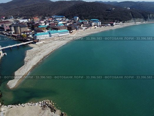 Краснодарский край, Туапсинский район,курортный посёлок Новомихайловский, городской пляж (2020 год). Редакционное фото, фотограф glokaya_kuzdra / Фотобанк Лори