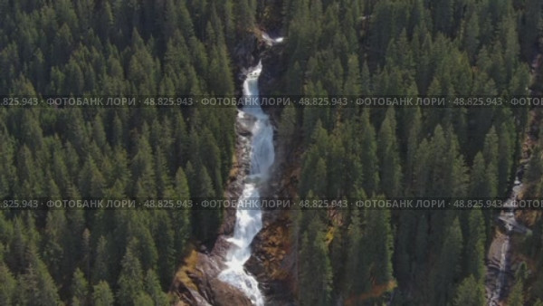 Krimml Waterfalls in Austrian Alps. Стоковое видео, видеограф Михаил Коханчиков / Фотобанк Лори