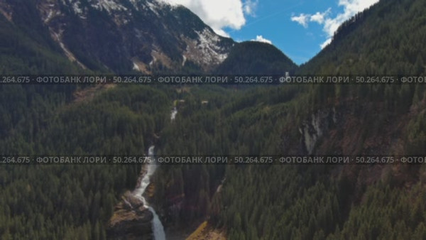 Krimml Waterfalls in Austrian Alps. Стоковое видео, видеограф Михаил Коханчиков / Фотобанк Лори