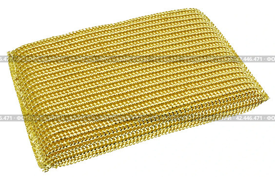 Кухонная губка для мытья посуды на белом фоне. Kitchen sponge for washing dishes on a white background. Стоковое фото, фотограф Татьяна Д / Фотобанк Лори