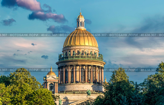 Купол Исаакиевского собора. Санкт-Петербург (2020 год). Стоковое фото, фотограф Олег Пученков / Фотобанк Лори