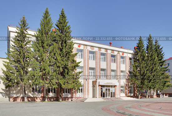 Курганский областной краеведческий музей в городе Кургане (2012 год). Редакционное фото, фотограф Сергей Тюленев / Фотобанк Лори