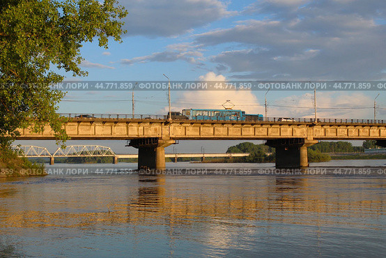 Кузнецкий мост в Новокузнецке (2024 год). Стоковое фото, фотограф Иван Дуплик / Фотобанк Лори