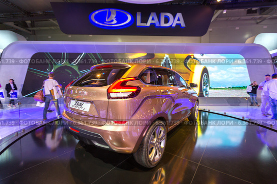 Lada Xray Concept. Московский международный автомобильный салон 2014. Редакционное фото, фотограф Сергей Лаврентьев / Фотобанк Лори
