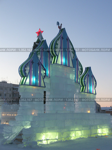 Ледовый городок (2010 год). Редакционное фото, фотограф Светлана Пирожук / Фотобанк Лори