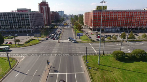 Ленинский проспект на площади Конституции. Перекресток дорог. Санкт-Петербург (2016 год). Редакционное видео, видеограф Кекяляйнен Андрей / Фотобанк Лори