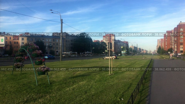 Ленинский проспект в солнечную погоду. Санкт-Петербург (2022 год). Редакционное видео, видеограф Кекяляйнен Андрей / Фотобанк Лори
