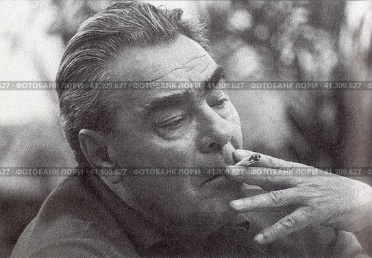 Леонид Ильич Брежнев (1906-1982), советский государственный, политический и партийный деятель, занимавший высшую руководящую должность в КПСС в течение 18 лет. Ретро фото, середина 70-х годов ХХ века. Редакционное фото, фотограф Сергей Елизарьев / Фотобанк Лори