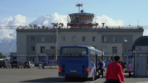 Летний вид на аэропорт Петропавловск-Камчатский (аэропорт Елизово) (2018 год). Редакционное видео, видеограф А. А. Пирагис / Фотобанк Лори