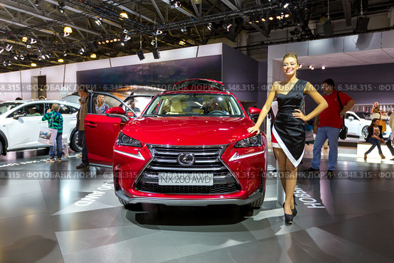 Lexus NX 200 AWD. Московский международный автомобильный салон 2014. Редакционное фото, фотограф Сергей Лаврентьев / Фотобанк Лори