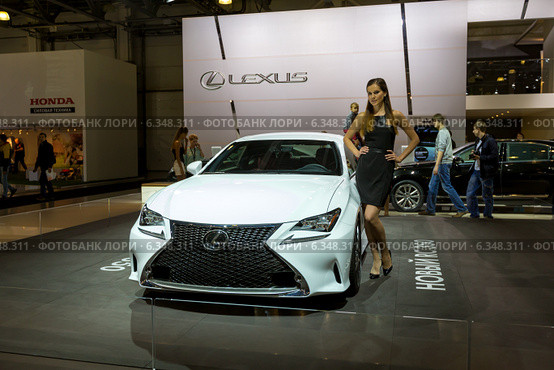 Lexus RC 350. Московский международный автомобильный салон 2014. Редакционное фото, фотограф Сергей Лаврентьев / Фотобанк Лори