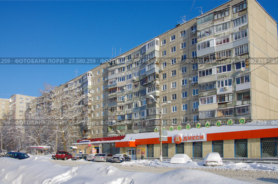 Магазин "Чиполлино" на улице Набережная Циолковского в Жуковском (2018 год). Редакционное фото, фотограф Natalia Sidorova / Фотобанк Лори