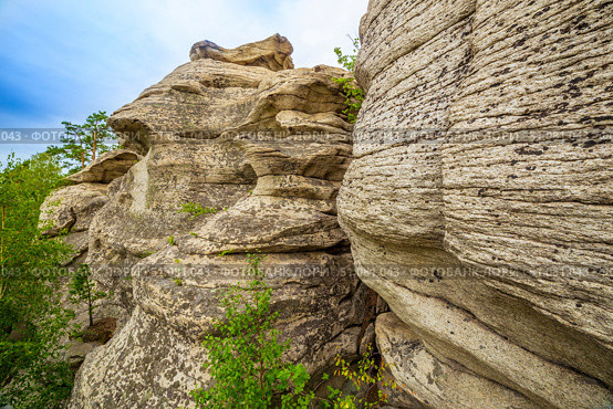 Magnificent rocks of the Arakul shikhan of the granite rock massif of the Middle Urals on a summer day. Стоковое фото, фотограф Акиньшин Владимир / Фотобанк Лори