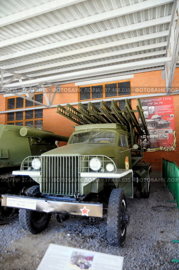 Макет БМ - 13 "Катюша" на базе Studebaker US 6 x 6. ". " Военно-технический музей ", городской округ Черноголовка, село Ивановское, Московская область (2022 год). Редакционное фото, фотограф stargal / Фотобанк Лори