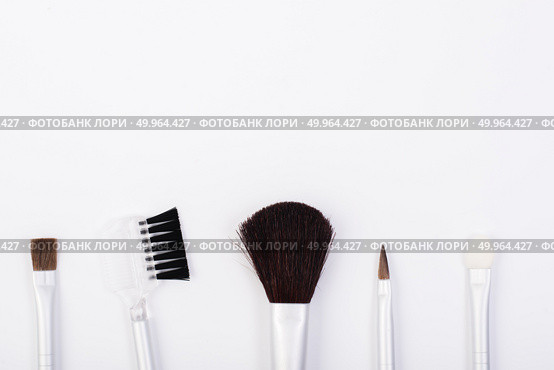 Makeup Brushes isolated on white background. Стоковое фото, агентство Ingram Publishing / Фотобанк Лори