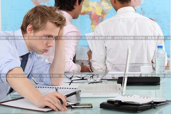 Man working at a laptop. Стоковое фото, агентство Ingram Publishing / Фотобанк Лори