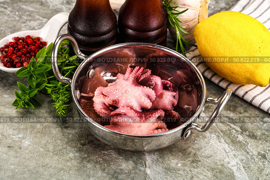 Marinated baby octopus snack appetizer. Стоковое фото, фотограф Андрей Старостин / Фотобанк Лори