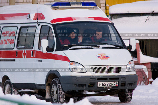 Машина скорой помощи (2009 год). Редакционное фото, фотограф Михаил Митин / Фотобанк Лори