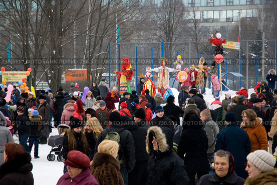 Масленичные гулянья на Быковом болоте (2006 год). Редакционное фото, фотограф Юлия Сайганова / Фотобанк Лори