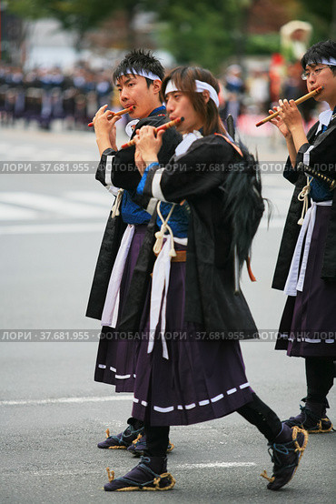 Meiji imperial army drum and fife corps at Jidai Festival. Kyoto. Japan (2007 год). Редакционное фото, фотограф Сергей Пристяжнюк (Serg Zastavkin) / Фотобанк Лори