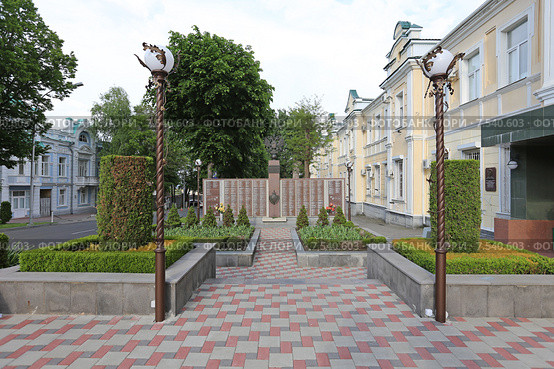 Мемориальный комплекс "Благодарное Ставрополье - солдатам правопорядка", Ставрополь, ул. Дзержинского (2015 год). Редакционное фото, фотограф Алексей Гусев / Фотобанк Лори