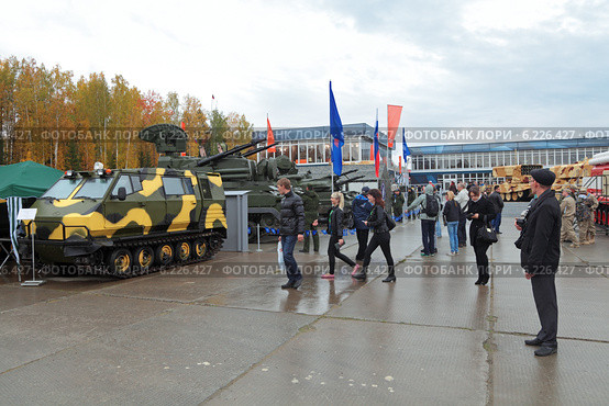Международная выставка вооружения, военной техники и боеприпасов RAE-2013 г. Нижний Тагил. Образцы бронетехника. Редакционное фото, фотограф Игорь Долгов / Фотобанк Лори