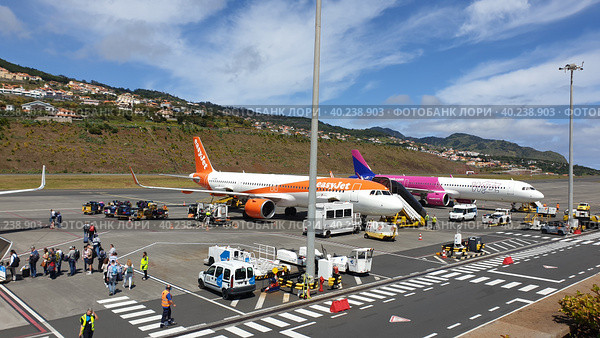 Международный аэропорт Мадейры имени Криштиану Роналду (Madeira Airport). Санта-Круш, Мадейра, Португалия (2023 год). Редакционное фото, фотограф lana1501 / Фотобанк Лори