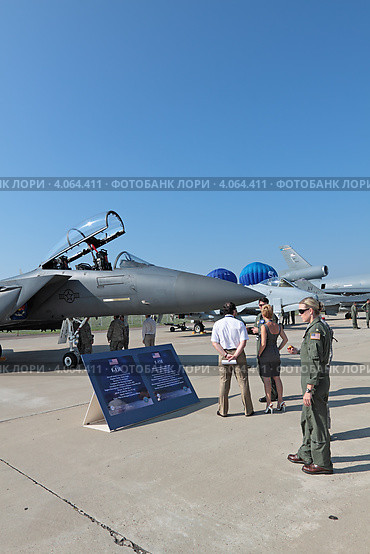 Международный авиационно-космический салон Макс-2011. Американский самолет McDonnell Douglas F-15E Strike Eagle. Редакционное фото, фотограф Игорь Долгов / Фотобанк Лори