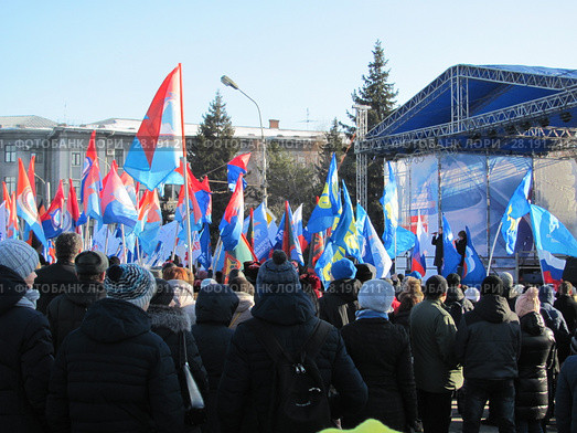 Митинг в честь присоединения Крыма к России в Омске (2018 год). Редакционное фото, фотограф Андрей Пешков / Фотобанк Лори