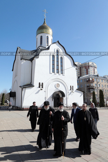 Митрополит Павел с визитом в Балашихинском храме Александра Невского (2023 год). Редакционное фото, фотограф Дмитрий Неумоин / Фотобанк Лори