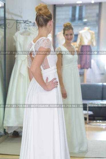 modeling for a gown. Стоковое фото, агентство Ingram Publishing / Фотобанк Лори
