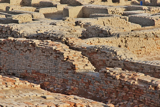 Mohenjo daro ruins close Indus river in Larkana district, Sindh, Pakistan (2021 год). Стоковое фото, фотограф Сергей Стрелков / Фотобанк Лори