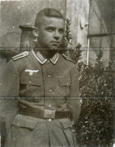 Молодой немецкий военный, унтер-офицер, Вторая мировая война. Стоковое фото, фотограф WWII / Фотобанк Лори
