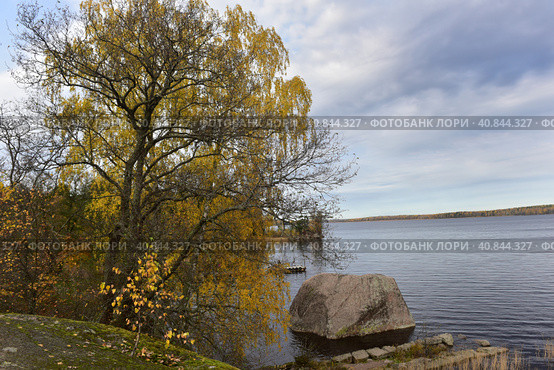 Mon repos is rocky landscape Park on the shore of the Bay of Protective Vyborg Bay, Northern part of city Vyborg in Leningrad region (2017 год). Стоковое фото, фотограф Анна Кривицкая / Фотобанк Лори