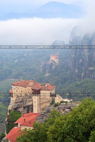 Monastery Roussanov, Meteora , Greece (2016 год). Стоковое фото, фотограф Знаменский Олег / Фотобанк Лори