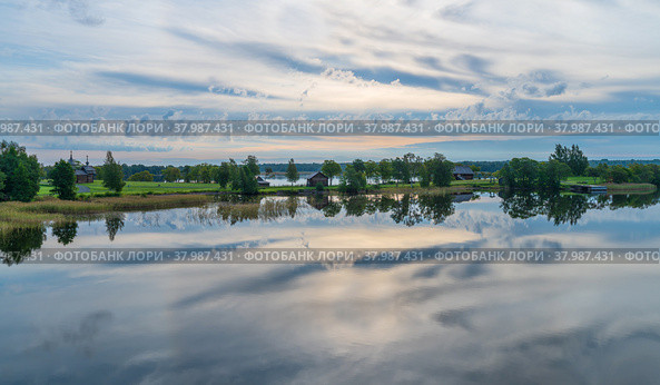 Morning View of the Kizhi island (2021 год). Редакционное фото, фотограф Михаил Аккуратoв / Фотобанк Лори