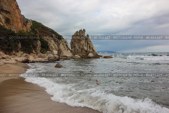 Морской пейзаж, бухта Ежовая, Приморский край. Стоковое фото, фотограф Римма Тельнова / Фотобанк Лори