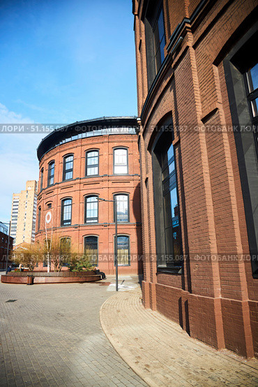 Moscow, Russia - March 21, 2023: Arma Factory Business Park. Old buildings. Offices of large Russian companies. Редакционное фото, фотограф Наталия Кирсанова / Фотобанк Лори