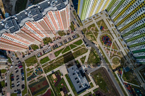 Московская область, Красногорск, жилой район "Мортонград Путилково" (2019 год). Редакционное фото, фотограф glokaya_kuzdra / Фотобанк Лори