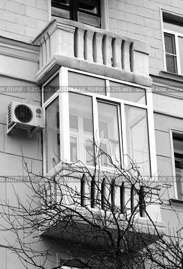 Московские балконы. Рочдельская улица (2009 год). Редакционное фото, фотограф Ярослав Каминский / Фотобанк Лори